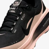 Nike Vomero 18 GORE-TEX женская Waterproof Road Running Кроссовки with Reflective Accents цвет черный