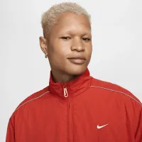 Nike Sportswear Solo Swoosh чоловічі Woven Track Куртка колір червоний