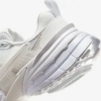 Nike V2K Run жіноча Кросівки колір білий