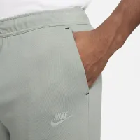 Nike Sportswear Tech Fleece Lightweight чоловічі шорти колір сірий
