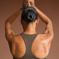 NikeSKIMS Matte жіноча Racerback Tank Top колір коричневий