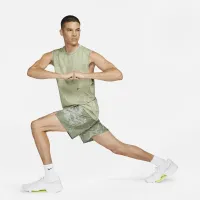 Nike Dri-FIT ADV A.P.S. чоловічі Versatile Tank колір зелений