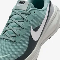Nike Revolution 8 чоловічі Road Running Кросівки колір зелений