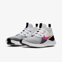 Nike Free TR 8 жіноча для тренування Кросівки колір чорний
