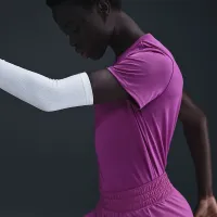 Nike жіноча Dri-FIT Graphic футболка колір фіолетовий