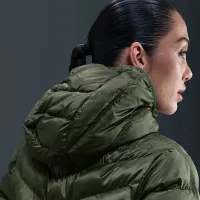 Nike Sportswear Windpuffer женская Therma-FIT Hooded Parka цвет зеленый