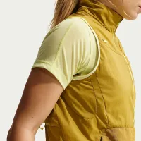 Nike ACG жіноча Trail Running Vest колір зелений
