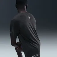 Nike Stride мужские Dri-FIT ADV Short-Sleeve Running Top with Reflective Accents цвет черный