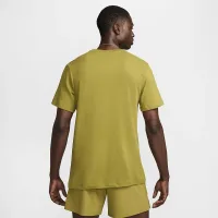 Nike Dri-FIT чоловічі Fitness футболка колір зелений
