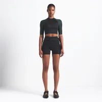 NikeSKIMS Shine женская Padded 1/2-Sleeve Crop Top цвет черный