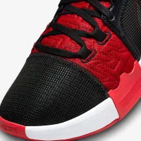 Nike LeBron Witness 8 x FaZe Clan баскетбольні Кросівки колір чорний