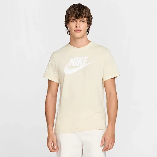 Nike Sportswear чоловічі футболка колір коричневий