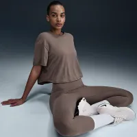 Nike One Relaxed женская Dri-FIT Cropped Short-Sleeve Top цвет коричневый