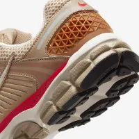 Nike Zoom Vomero 5 жіноча Кросівки колір коричневий