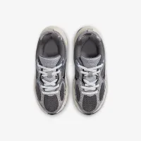 Nike V5 RNR Little дитячі Кросівки колір сірий