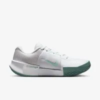 Nike GP Challenge Pro женская Hard Court Tennis Кроссовки цвет белый