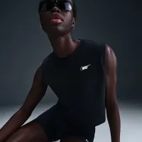 Nike Sportswear Club женская Sleeveless Cropped Graphic футболка цвет черный