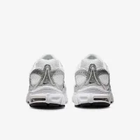 Nike Air Max Moto 2K жіноча Кросівки колір білий
