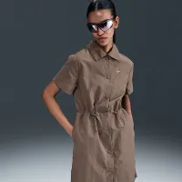 Nike Sportswear Everything Wovens жіноча Short-Sleeve Mini Костюм колір коричневий
