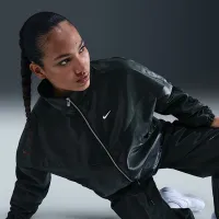 Nike Sportswear Windrunner женская Shine Куртка цвет зеленый