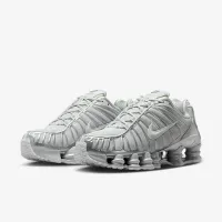 Nike Shox TL жіноча Кросівки with Reflective Accents колір сірий