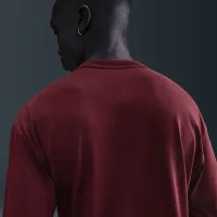 Nike Sportswear Premium Essentials чоловічі Long-Sleeve Pocket футболка колір червоний