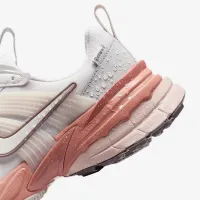 Nike V2K Run GORE-TEX женская Waterproof Кроссовки цвет серый