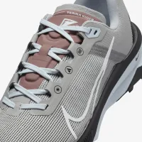 Nike Kiger 9 жіноча Trail Running Кросівки колір сірий