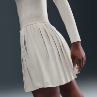 Nike 24.7 PerfectStretch женская Dri-FIT С высокой Талией Loose Pleated Skort цвет коричневый