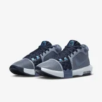 Nike LeBron Witness 8 баскетбольні Кросівки блакитний