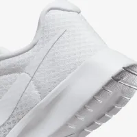 Nike Tanjun EasyOn жіноча Кросівки колір білий