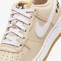 Nike Air Force 1 SE Big дитячі Кросівки колір коричневий