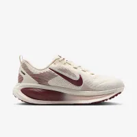 Nike Vomero 18 жіноча Road Running Кросівки колір коричневий
