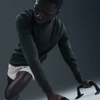 Nike Primary чоловічі Dri-FIT Long-Sleeve Versatile Top колір зелений