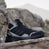Кроссовки adidas Eastrail 2.0 Mid Rain.Rdy Hiking IG8858 - Черные