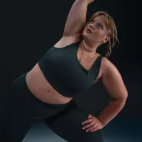 Nike Zenvy Rib женская Light-Support Non-Padded Longline Sports Bra (большие размеры) цвет зеленый