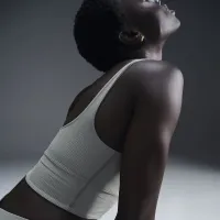Nike Zenvy Rib женская Light-Support Padded Longline Sports Bra цвет зеленый