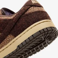 Nike Dunk Low женская Кроссовки цвет коричневый