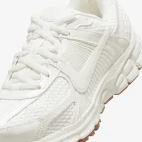 Nike Zoom Vomero 5 жіноча Кросівки колір білий