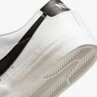 Nike Blazer Low '77 жіноча Кросівки колір білий