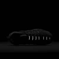 Nike Air VaporMax Plus жіноча Shoe колір чорний
