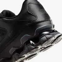 Nike Reax 8 TR жіноча для тренування Кросівки колір чорний