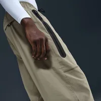 Nike Tech чоловічі Woven оверсайз Pants колір зелений