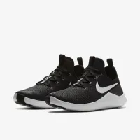 Nike Free TR 8 жіноча для тренування Кросівки колір чорний