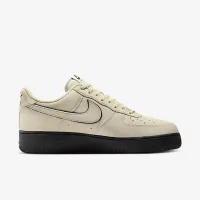 Nike Air Force 1 '07 LV8 чоловічі Кросівки колір коричневий