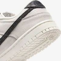 Nike Dunk Low SE жіноча Кросівки колір білий