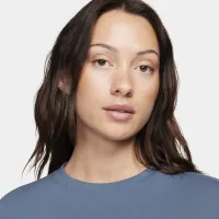 Nike One Relaxed жіноча Dri-FIT Short-Sleeve Top блакитний