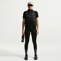 Nike ACG жіноча Trail Running Vest колір чорний