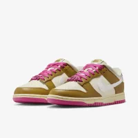 Nike Dunk Low SE жіноча Кросівки колір коричневий