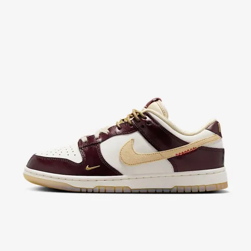 Nike Dunk Low LX жіноча Кросівки колір білий